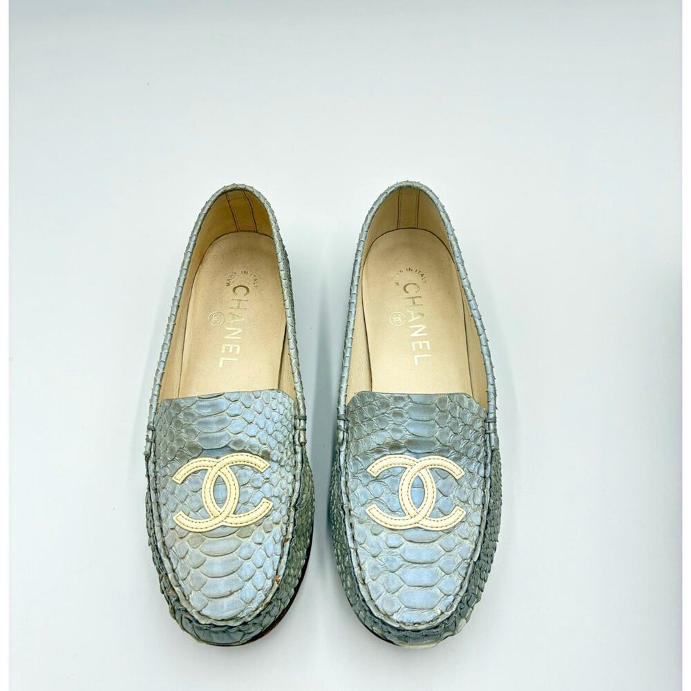 36.5 Chanel Vintage Metallic Leather CC Loafers